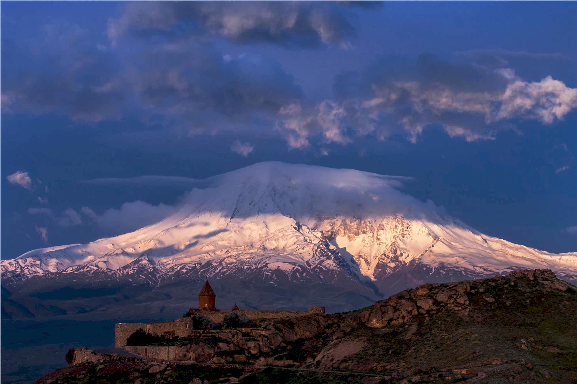 Gəncə Mountain (Mount Ararat) Photo Tours